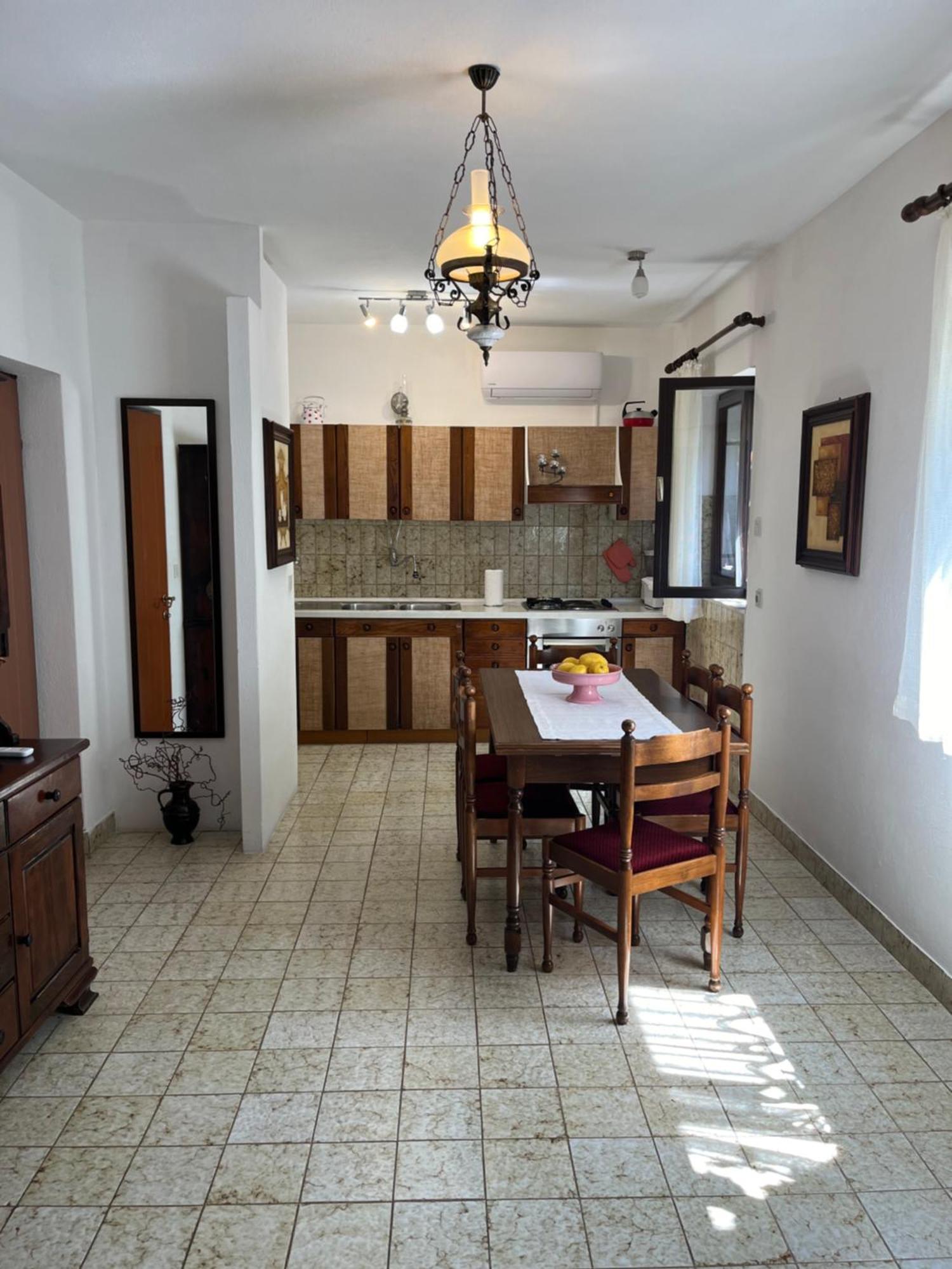 Apartman Mladenka Supetar Exterior photo