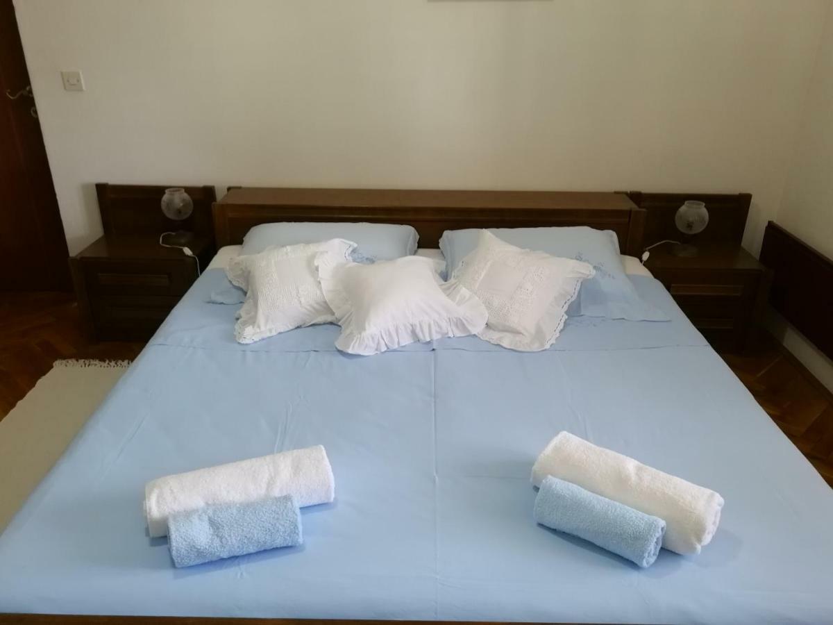 Apartman Mladenka Supetar Exterior photo